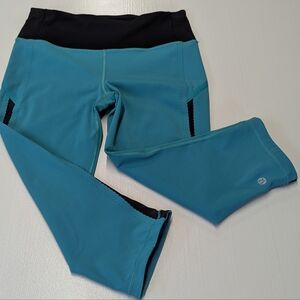 Lululemon Smooth Stride Crop (17" )Viridian Green / Black Size 6